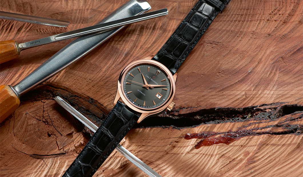 manero autodate in stainless steel