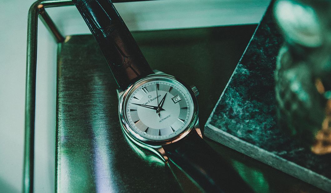 manero autodate in stainless steel