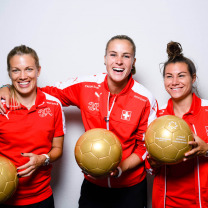Entraînement au sprint et remise de montres aux joueuses de l’équipe nationale féminine suisse de football